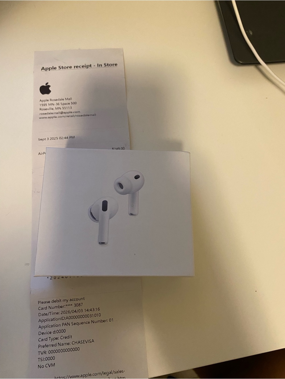 Apple AirPods Pro 3 (White) –